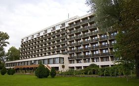 Riviera Park Hotel